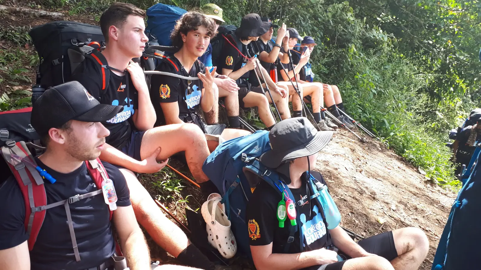 Kokoda Courage family and youth trekkers — photo 1