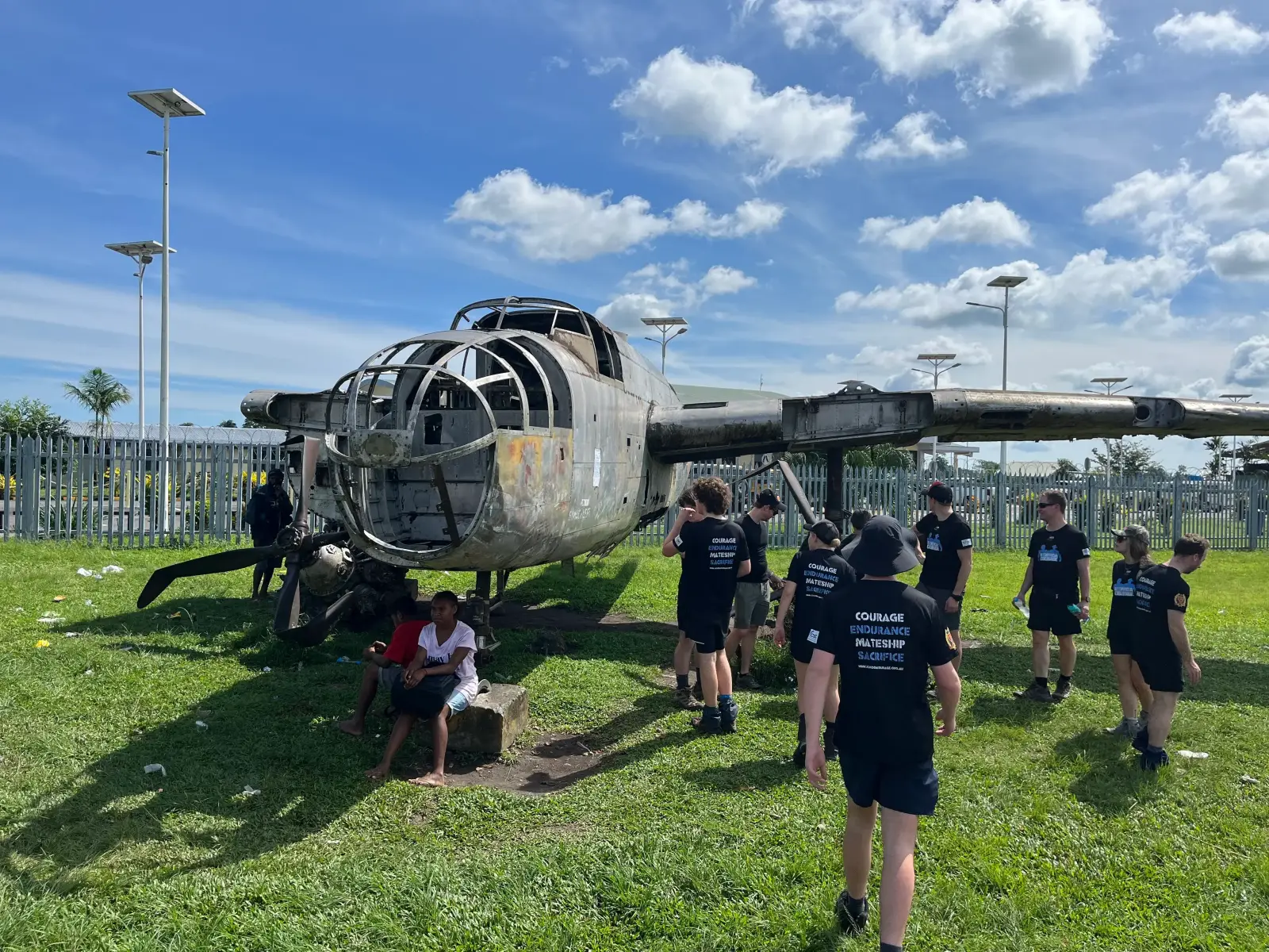 Kokoda Courage family and youth trekkers — photo 3