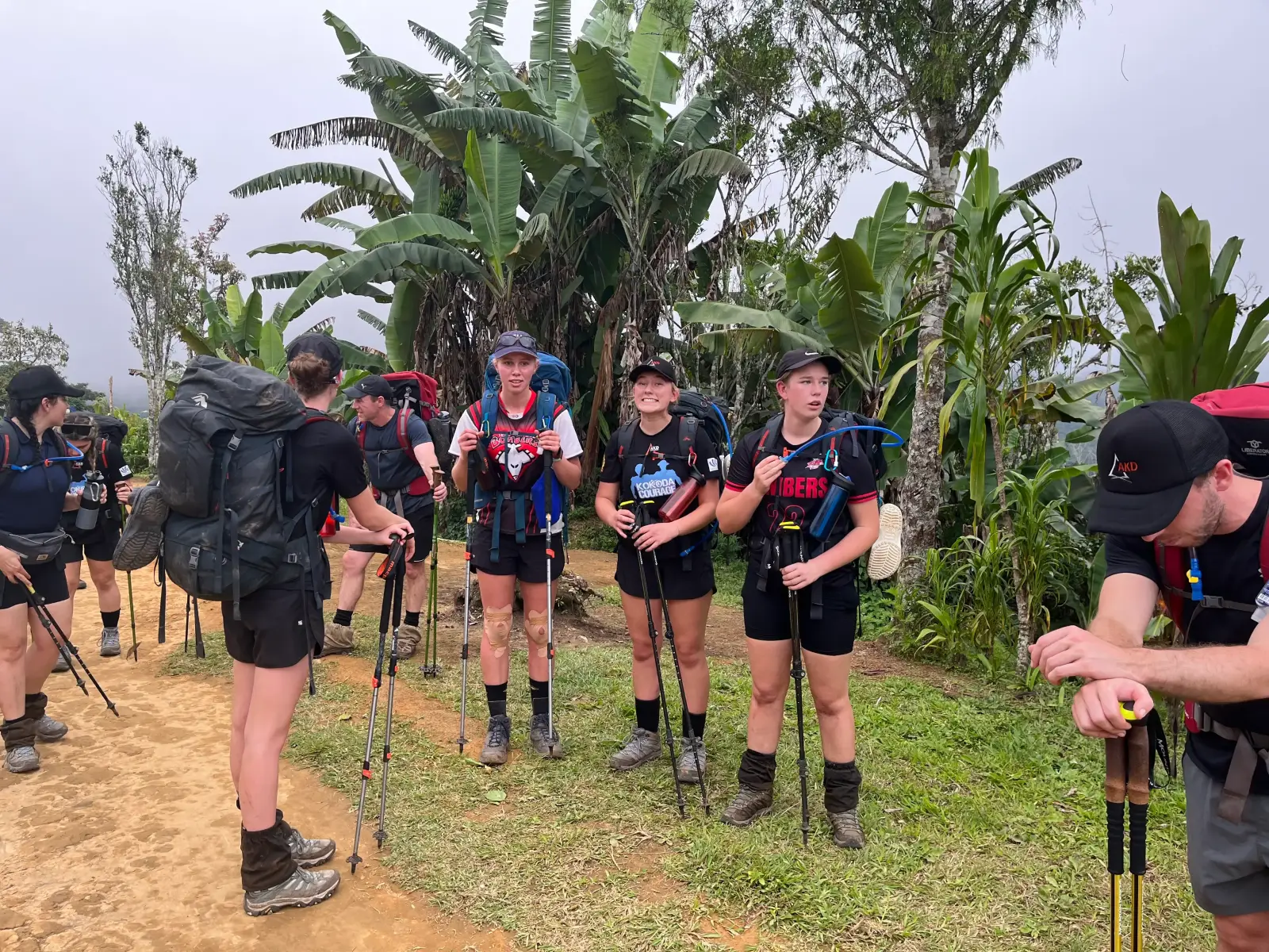 Kokoda Courage family and youth trekkers — photo 9